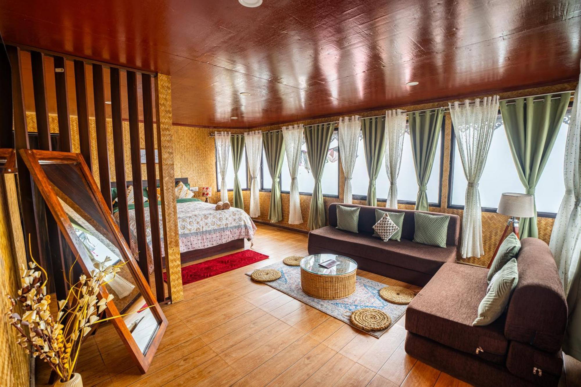 Monratino Himadrie -2 Mins Walk From Mall Road - All Rooms Have Kanchenjunga Mountain View Darjeeling  Eksteriør bilde