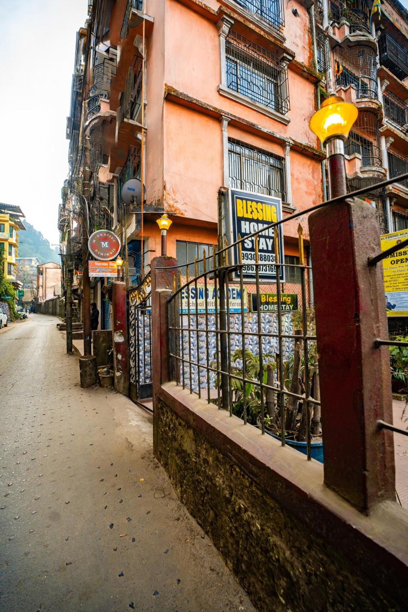 Monratino Himadrie -2 Mins Walk From Mall Road - All Rooms Have Kanchenjunga Mountain View Darjeeling  Eksteriør bilde