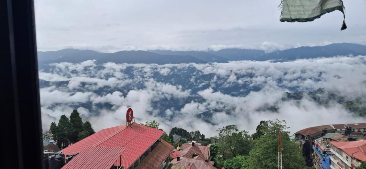 Monratino Himadrie -2 Mins Walk From Mall Road - All Rooms Have Kanchenjunga Mountain View Darjeeling  Eksteriør bilde